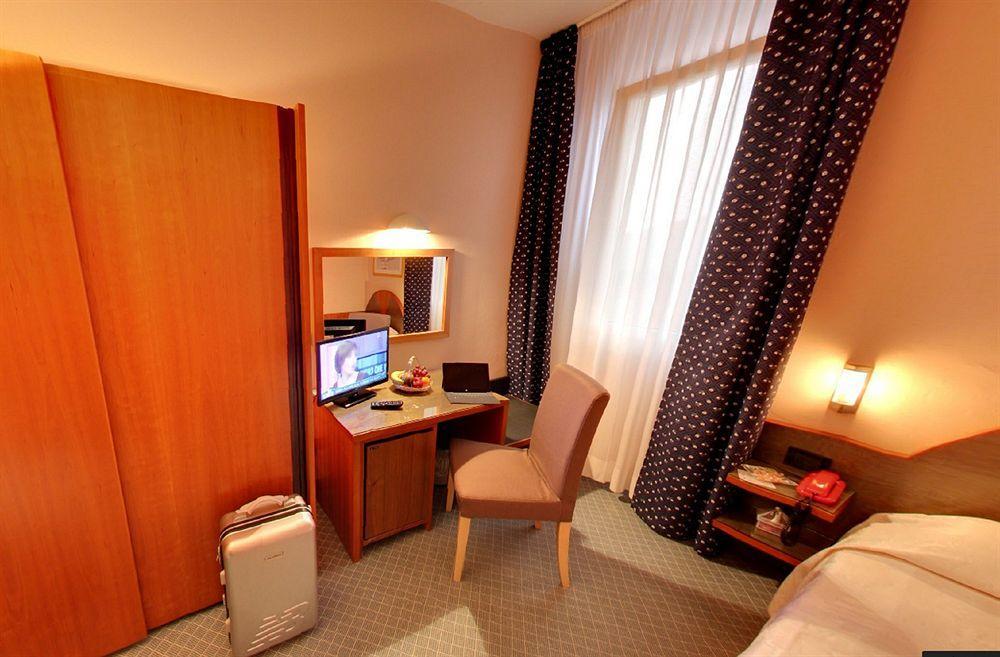 Hotel Rosa Abano Terme Eksteriør bilde
