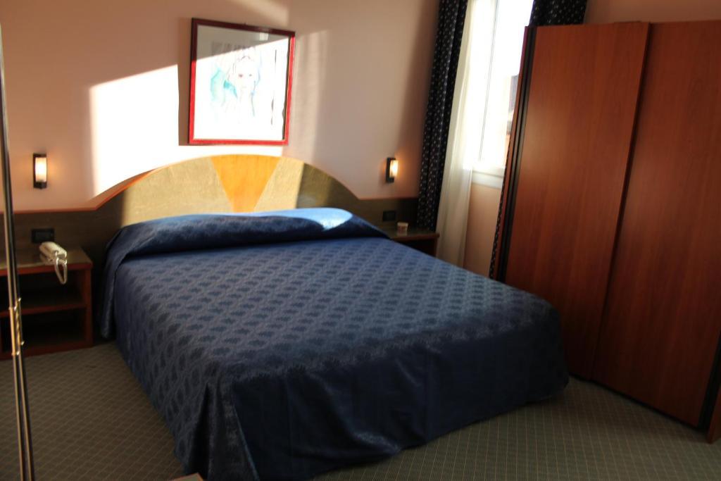 Hotel Rosa Abano Terme Rom bilde