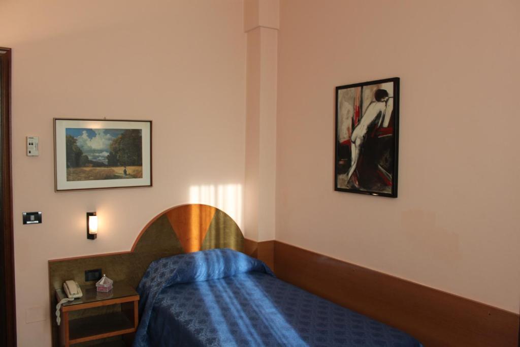 Hotel Rosa Abano Terme Rom bilde